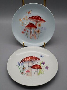 2 Bluebird & Willow UK Woodland Mushroom Floral Botanical Salad Plates 8 1/4"
